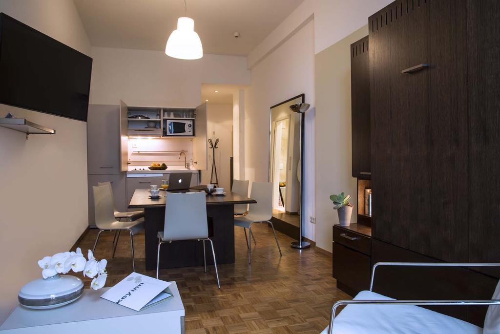 Key Inn Appart Hotel Belair Люксембург Стая снимка
