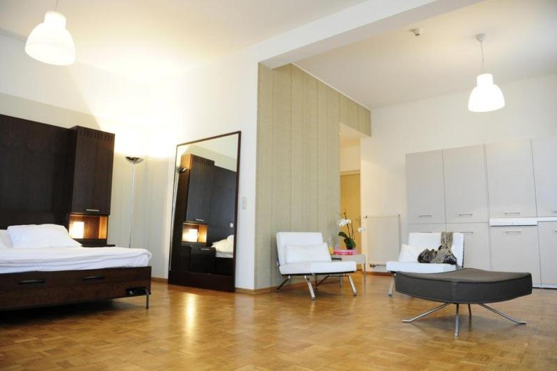 Key Inn Appart Hotel Belair Люксембург Екстериор снимка